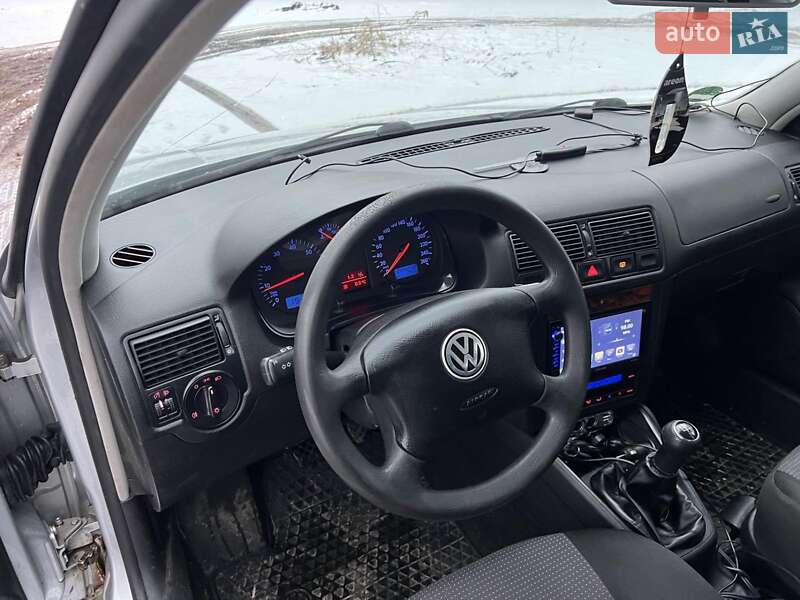Універсал Volkswagen Golf 2002 в Копилові