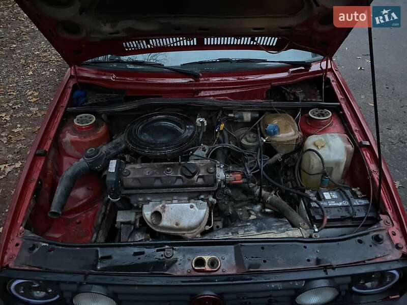 Хэтчбек Volkswagen Golf 1988 в Яворове