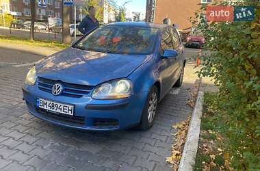 Хэтчбек Volkswagen Golf 2004 в Киеве