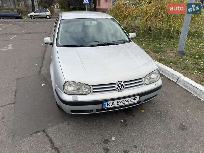 Хетчбек Volkswagen Golf 1999 в Києві