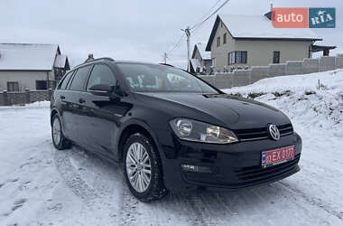 Универсал Volkswagen Golf 2015 в Ровно