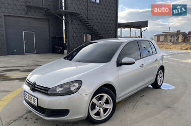 Хэтчбек Volkswagen Golf 2012 в Тячеве