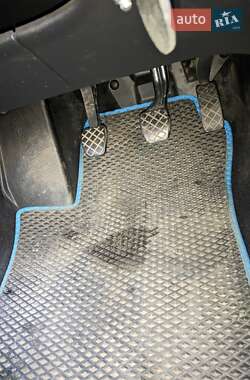 Хэтчбек Volkswagen Golf 2000 в 