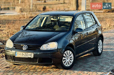 Хэтчбек Volkswagen Golf 2005 в Кропивницком