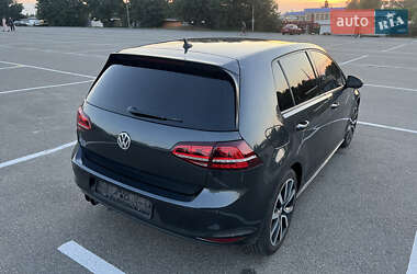 Хетчбек Volkswagen Golf 2014 в Києві