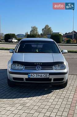 Хэтчбек Volkswagen Golf 2001 в Тячеве