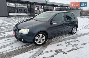 Хэтчбек Volkswagen Golf 2006 в Александрие