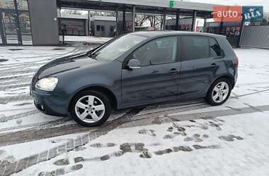 Хэтчбек Volkswagen Golf 2006 в Александрие