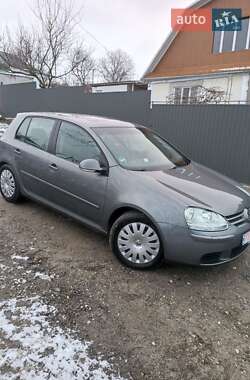 Хетчбек Volkswagen Golf 2005 в Дунаївцях