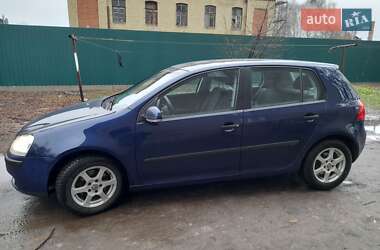 Хетчбек Volkswagen Golf 2004 в Луцьку