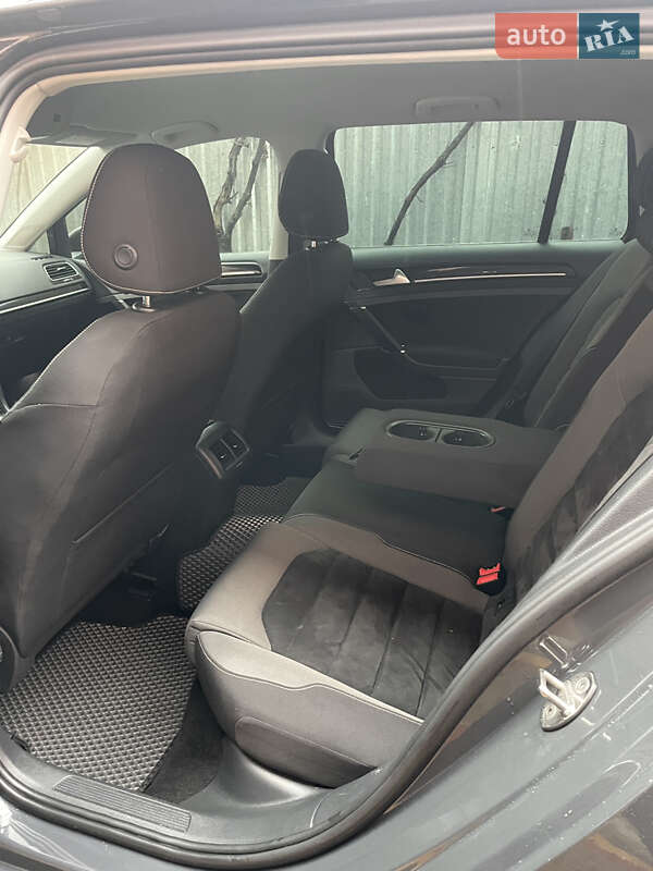 Универсал Volkswagen Golf 2015 в Мукачево