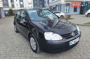 Хетчбек Volkswagen Golf 2005 в Івано-Франківську