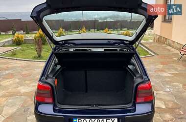 Хетчбек Volkswagen Golf 2001 в Тернополі