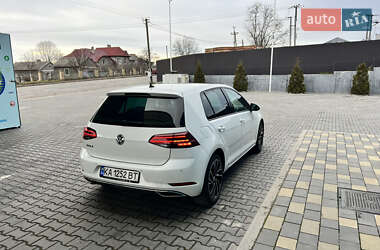 Хетчбек Volkswagen Golf 2020 в 