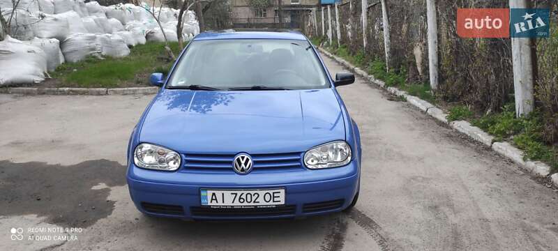 Хэтчбек Volkswagen Golf 1998 в Киеве