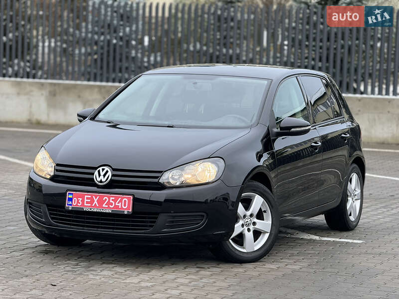 Хетчбек Volkswagen Golf 2009 в Луцьку