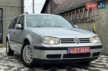 Універсал Volkswagen Golf 2001 в Рівному