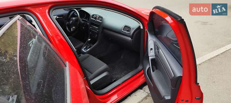 Хэтчбек Volkswagen Golf 2012 в Киеве