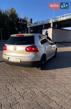 Хэтчбек Volkswagen Golf 2004 в Виннице