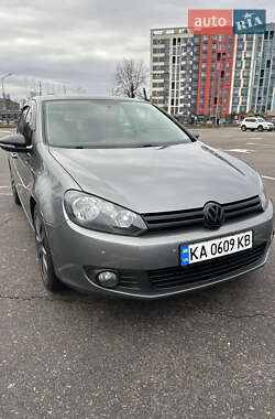 Хэтчбек Volkswagen Golf 2012 в Киеве