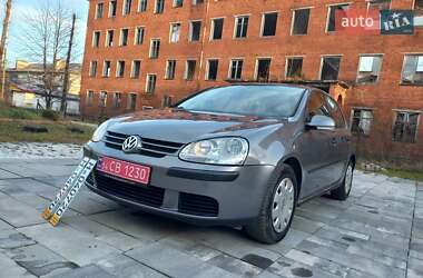 Хетчбек Volkswagen Golf 2005 в 