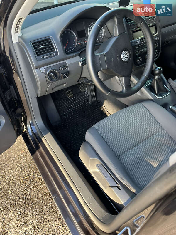 Универсал Volkswagen Golf 2009 в Черкассах