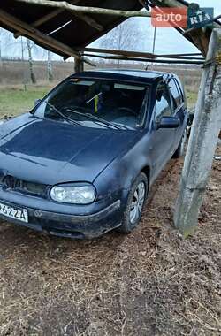 Хэтчбек Volkswagen Golf 2000 в Вараше