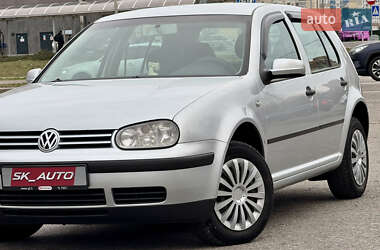 Хэтчбек Volkswagen Golf 2003 в Киеве