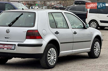 Хэтчбек Volkswagen Golf 2003 в Киеве