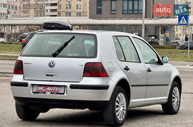 Хэтчбек Volkswagen Golf 2003 в Киеве