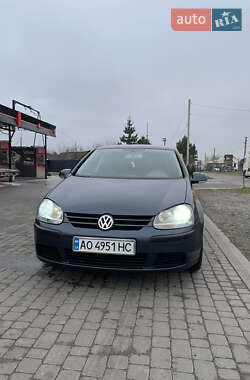 Хетчбек Volkswagen Golf 2003 в Рава-Руській