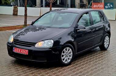 Хэтчбек Volkswagen Golf 2005 в Ровно