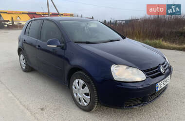 Хетчбек Volkswagen Golf 2006 в Хотині