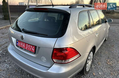 Універсал Volkswagen Golf 2009 в Вінниці