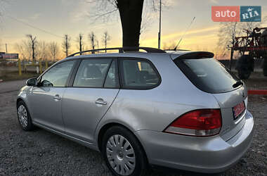 Універсал Volkswagen Golf 2009 в Вінниці