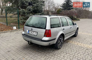 Універсал Volkswagen Golf 2002 в Рівному