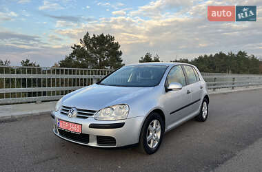 Хетчбек Volkswagen Golf 2005 в Рівному