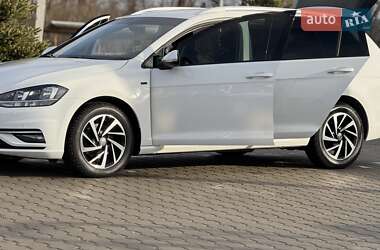 Универсал Volkswagen Golf 2018 в Киеве