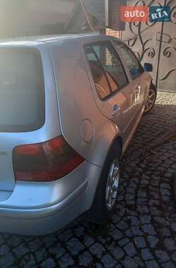 Хетчбек Volkswagen Golf 2001 в Вінниці