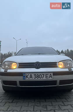 Хетчбек Volkswagen Golf 2000 в Києві