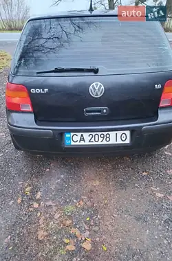 Volkswagen Golf 2001