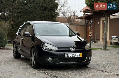 Хетчбек Volkswagen Golf 2011 в Мукачевому