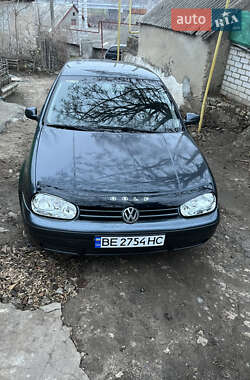 Хетчбек Volkswagen Golf 2001 в Кам'янському