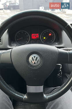 Хетчбек Volkswagen Golf 2008 в Києві