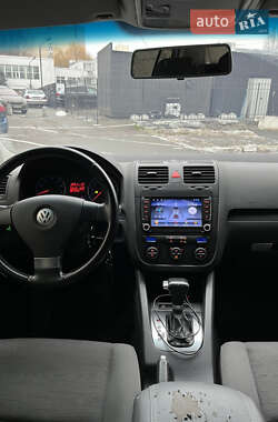 Хетчбек Volkswagen Golf 2008 в Києві