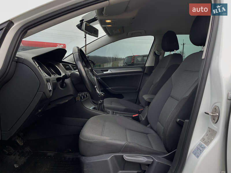 Универсал Volkswagen Golf 2016 в Львове