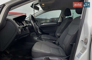Универсал Volkswagen Golf 2016 в 