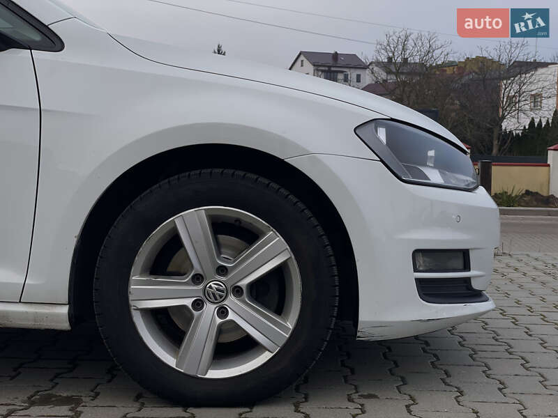 Универсал Volkswagen Golf 2016 в Львове