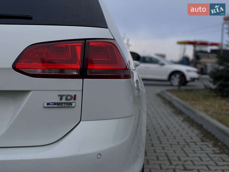 Универсал Volkswagen Golf 2016 в Львове