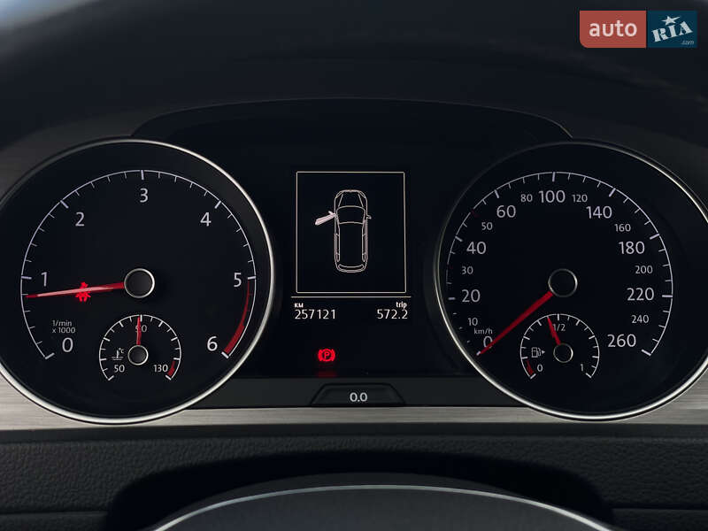 Универсал Volkswagen Golf 2016 в Львове